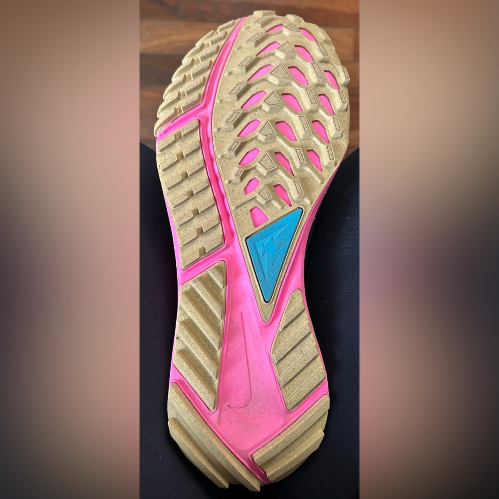 Nike Women's Pegasus 4 Trail Running Shoes - 8 - Picture 5 of 10